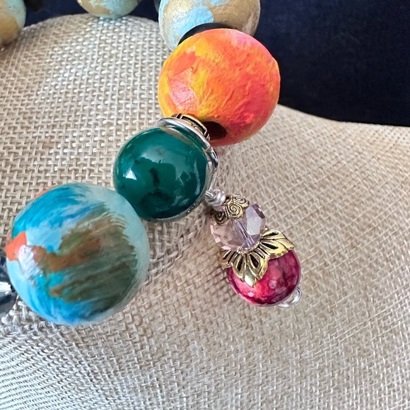 Artisan Handmade Multicolor Beaded Bracelet hand painted with handcrafted charms - Picture 5 of 10